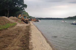 Postavljanje pontona i sređivanje plaže, jun 2016