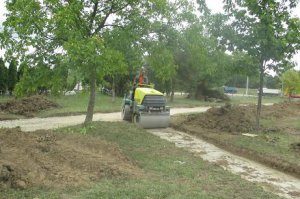 Izrada pešačkih staza u arboretumu