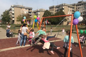 Nastavljena akcija "Kao Taš a naš" otvaranjem tri nova dečija igrališta u Obrenovcu