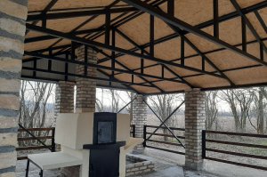 Rekonstruisana letnja bašta u Jozića kolibi